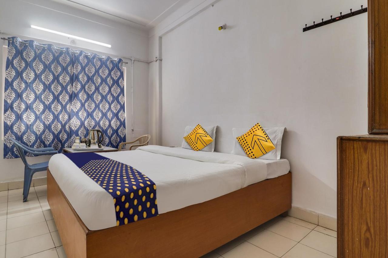 Spot On Apsara Hotel ไฮเดอราบัด ภายนอก รูปภาพ