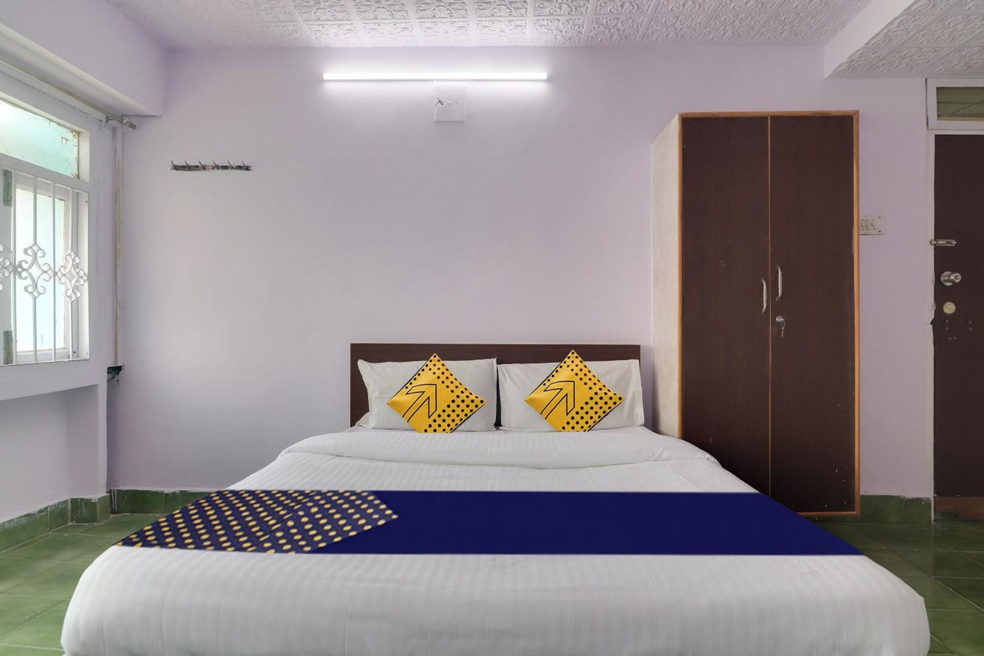 Spot On Apsara Hotel ไฮเดอราบัด ภายนอก รูปภาพ